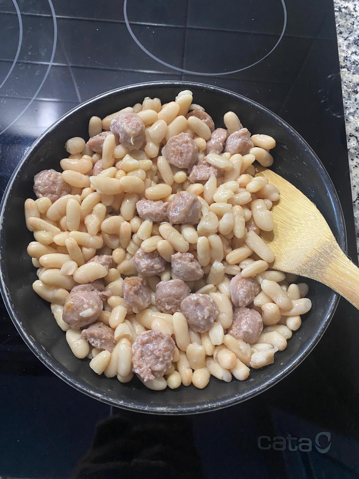 Tortilla de longaniza y alubias