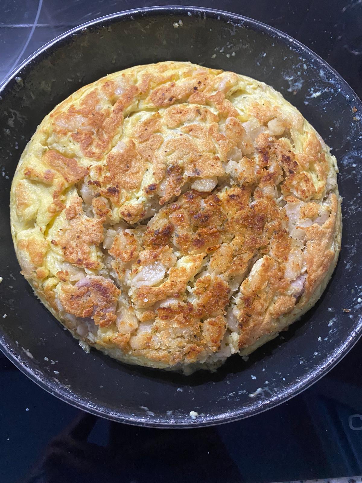 Tortilla de longaniza y alubias