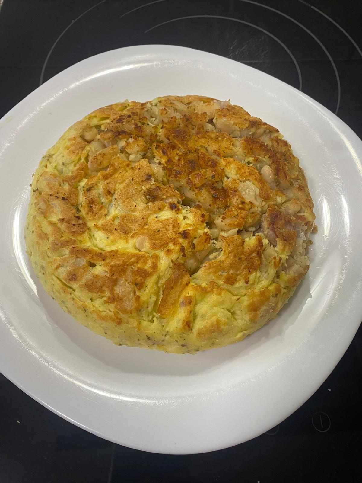 Tortilla de longaniza y alubias